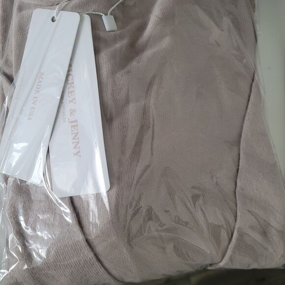 NWT MICKEY & JENNY Women Light Brown Pullover Sweater Large V Neck Made In USA - Picture 10 of 10